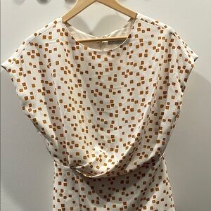 MM La Fleur Patterned White and Tan Women's Top